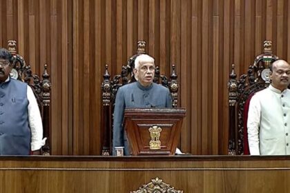 AP అసెంబ్లీ సెషన్: ఏపీ అసెంబ్లీ సమావేశాలు ప్రారంభం ప్రారంభం, ఎమ్మెల్యేలతో ఎమ్మెల్యేలతో కలిసి సభకు జగన్, సభలో సభలో సభలో ఆందోళన .. సమావేశాల సమావేశాల సమావేశాల సమావేశాల
