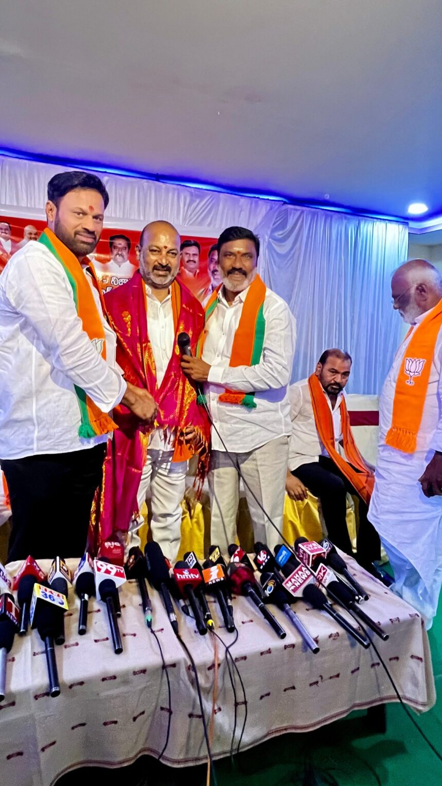 ఎల్ఆర్ఎస్ పేరుతో రూ .50 వేల కోట్ల దోపిడీకి స్కెచ్