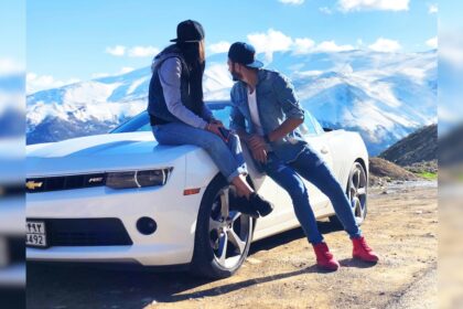 కారు క్రాష్ చైనాలో జంట కోసం క్రేజీ లవ్ స్టోరీగా మారుతుంది