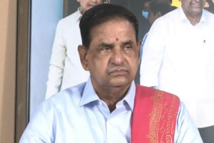 శ్రీవారి భక్తులే టార్గెట్ .. టీటీడీ టీటీడీ ఛైర్మన్ ఫొటోతో బ్రేక్ దర్శనం టికెట్ల టికెట్ల టికెట్ల దందా!