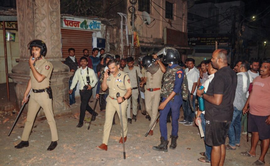 14 మంది అరెస్టు చేయబడ్డారు, 3 తాజా ఎఫ్‌ఐఆర్‌లు దాఖలు చేయబడ్డాయి