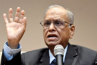 "AI విషయాలు చాలా వెర్రి, పాత కార్యక్రమాలు": నారాయణ మూర్తి