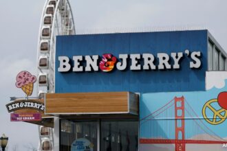 CEO 'పొలిటికల్ యాక్టివిజం' పై కాల్పులు జరిపిన తరువాత బెన్ & జెర్రీ యొక్క మాతృ సంస్థ యునిలివర్