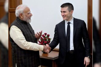 PM పంచుకుంటుంది పోడ్కాస్ట్ నుండి లెక్స్ ఫ్రిడ్మాన్ తో కలిసి ఉంటుంది