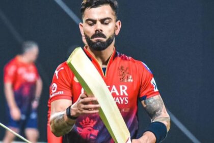 RCB యువకుడు స్వస్తిక్ చికారా విరాట్ కోహ్లీ యొక్క పెర్ఫ్యూమ్ 'అడగకుండా' ఉపయోగిస్తాడు. బ్యాటింగ్ గ్రేట్ అతనికి ఈ విషయం చెబుతుంది