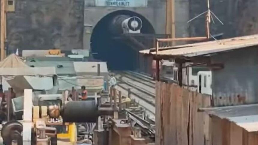 SLBC లో రోబోట్ రెస్క్యూ: రంగంలోకి రంగంలోకి .. ఏడుగురి ఏడుగురి ఆచూకీ కోసం గాలింపు .. తాజా తాజా అప్‌డేట్!