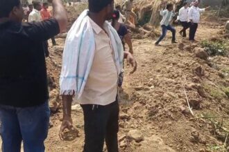 ‍Narsampet వివాదం: నర్సంపేటలో నర్సంపేటలో చిచ్చురేపిన ల్యాండ్ వివాదం వివాదం, రాళ్లు రాళ్లు రువ్వుకున్న, బీఆర్ఎస్ బీఆర్ఎస్ బీఆర్ఎస్ ..