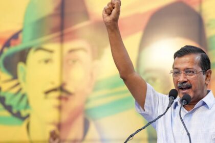 అరవింద్ కేజ్రీవాల్ Delhi ిల్లీ బిజెపిలో డిగ్ తీసుకుంటాడు