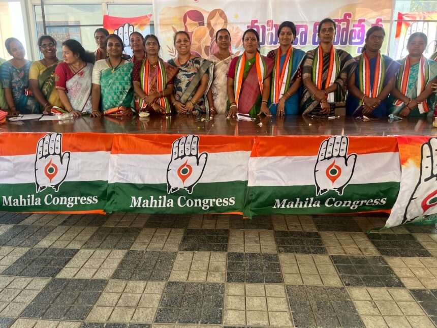 ఆమెకు పట్టం కట్టడం కట్టడం లో దే దే పై చేయి