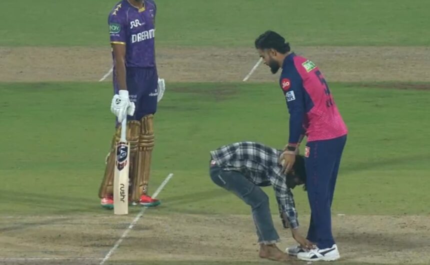 ఆర్ఆర్ స్టార్ రియాన్ పారాగ్ ​​- వీడియోను కలవడానికి అభిమాని ఆక్రమణ పిచ్ ఎందుకంటే ఐపిఎల్ 2025 లో ప్రధాన భద్రతా ఉల్లంఘన