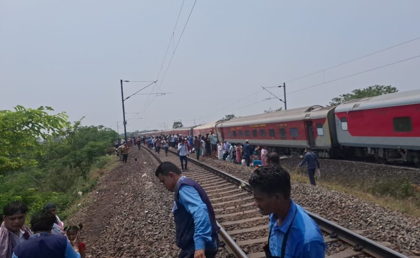 ఒడిశాలో బెంగళూరు-కామాఖ్యా ఎక్స్‌ప్రెస్ పట్టాలు తప్పినందున 7 మంది గాయపడ్డారు