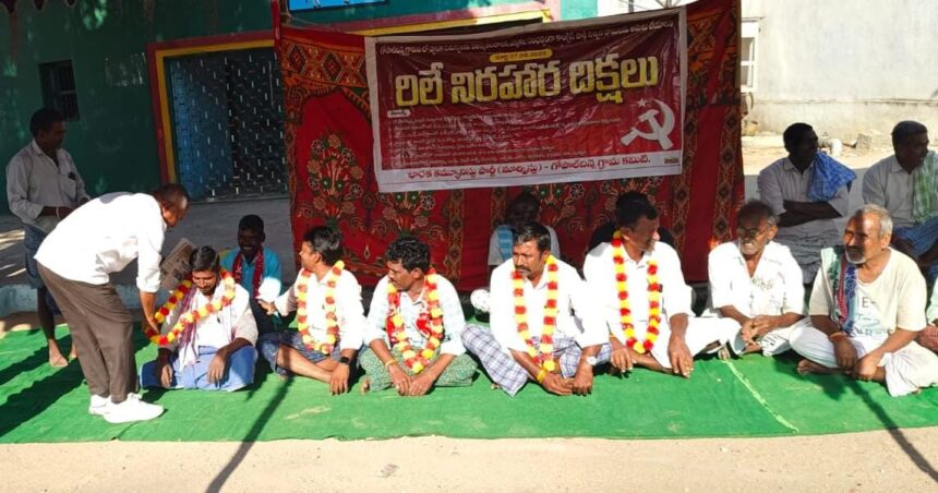 కాంగ్రెస్ పార్టీ పార్టీ ఎన్నికల ముందు ఇచ్చిన హామీలను వెంటనే అమలు చేయాలి