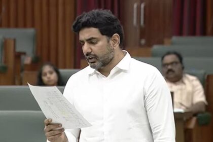 కాలేజీలకు విడతల వారీగా వారీగా ఫీజు బకాయిల)