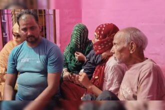 గుడ్డు విక్రేత, జ్యూస్ విక్రేత కోట్ల విలువైన జీఎస్టీ బకాయిలకు నోటీసులు పొందుతారు
