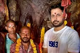 గుబ్బల మంగమ్మ తల్లి తల్లి ఆలయంలో నితిన్..పుష్ప 2 ని ని ని ని