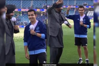 గౌతమ్ గంభీర్ నవజట్ సింగ్ సిధు ముందు షాయర్ అవ్వడంతో "నెహ్లే పె డెహ్లా". చూడండి