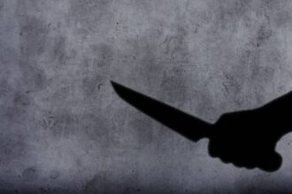 చిట్టూర్ క్రైమ్: కుమార్తె కుమార్తె వివాహం .. పెద్ద‌ల స‌మ‌క్షంలోనే క‌త్తితో క‌త్తితో దాడి చేసిన!