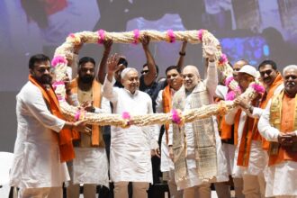 'జంగిల్ రాజ్ మరియు అభివృద్ధి మధ్య బీహార్ ఎంపిక': అమిత్ షా యొక్క పోల్ క్రై