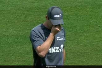 న్యూజిలాండ్ స్టార్ మాట్ హెన్రీ ఛాంపియన్స్ ట్రోఫీ ఫైనల్ నుండి తోసిపుచ్చబడిన తరువాత విచ్ఛిన్నమైంది. వీడియో