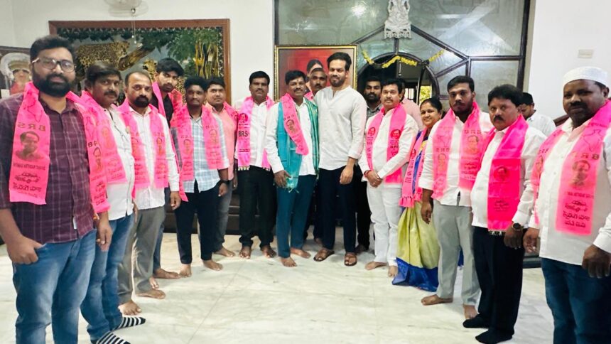ప్రజలు బీఆర్ఎస్ పాలనలను కోరుకుంటున్నారు కోరుకుంటున్నారు: కార్తీక్ కార్తీక్