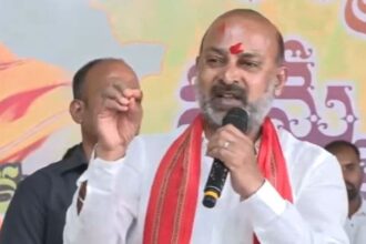 బండి- సంజయ్- bandi సంజయ్ సంచలనం వ్యాఖ్యలు WAQF బోర్డు సవరణ బిల్లుపై, తెలంగాణ తెలంగాణ తెలంగాణ