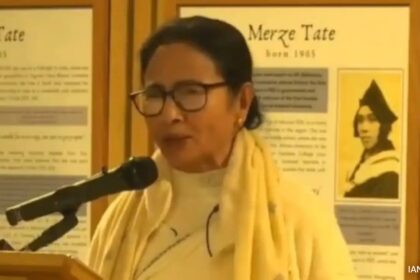 బిజెపి మమతా బెనర్జీ ఆర్థిక అంచనాపై భిన్నంగా ఉంటుంది