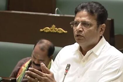 బీఆర్ఎస్ వర్సెస్ కాంగ్రెస్ .. గరం గరం గరంగా తెలంగాణ అసెంబ్లీ సమావేశాలు సమావేశాలు సమావేశాలు!