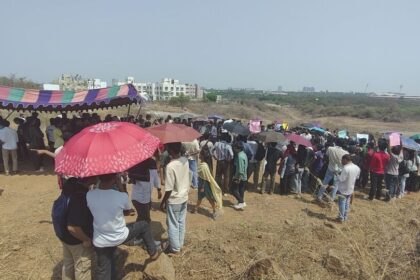 భూముల వేలంపై వివాదం -హెచ్‌సీయూ విద్యార్థుల విద్యార్థుల ఆందోళనకు కారణాలేంటి ..? ముఖ్యమైన విషయాలు- హైదరాబాద్ సెంట్రల్ యూనివర్శిటీ విద్యార్థులు క్యాంపస్ భూముల వేలంపాటను ఎందుకు వ్యతిరేకిస్తున్నారు, తెలంగాణ తెలంగాణ