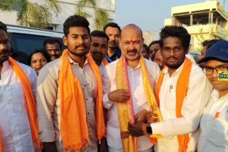 మండలంలో పర్యటించిన కేంద్ర సహాయ మంత్రి బండి సంజయ్ సంజయ్