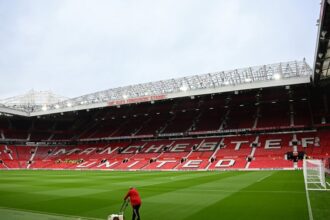 మాంచెస్టర్ యునైటెడ్ ఓల్డ్ ట్రాఫోర్డ్ సమీపంలో కొత్త 100,000-సామర్థ్యం గల స్టేడియం నిర్మించే ప్రణాళికలను ప్రకటించింది