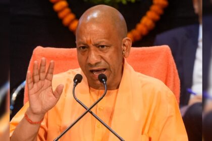 యుపిలో మైనారిటీలపై యోగి ఆదిత్యనాథ్