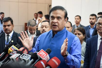 రెండవ కేసులో జర్నలిస్ట్ అరెస్టు చేసిన తరువాత హిమాంటా శర్మ
