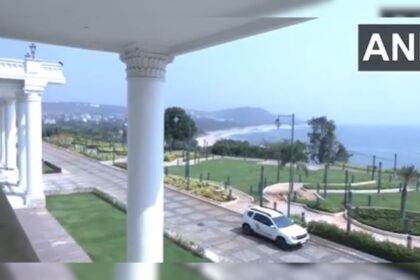 లోపల ఆంధ్రప్రదేశ్‌లోని జగన్ రెడ్డి యొక్క 'షీష్మహల్' చూడండి