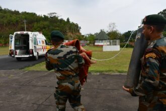 2 ఏళ్ల బాలిక తల్లిదండ్రులు అస్సాం రైఫిల్స్ యొక్క స్విఫ్ట్ రెస్క్యూ, మణిపూర్లో వైద్య సహాయం