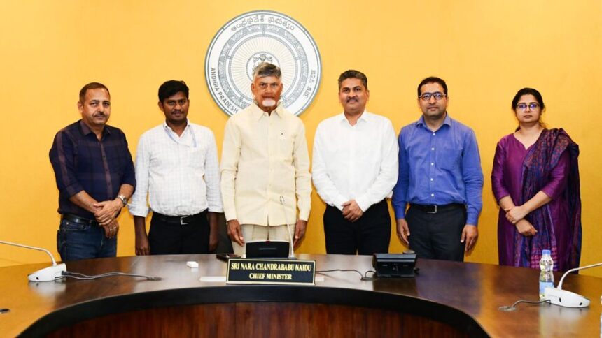 AP బర్డ్ ఫ్లూ: 'బర్డ్ ఫ్లూపై ఆందోళన అవసరం లేదు' - ఐసీఎంఆర్ బృందంతో సీఎం చంద్రబాబు సమీక్ష చంద్రబాబు