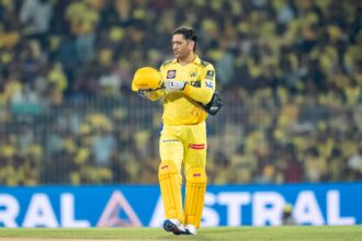 Ms ధోని చారిత్రాత్మక రికార్డును సాధిస్తాడు, ప్రపంచంలో మొదటి ఆటగాడు అవుతాడు ...