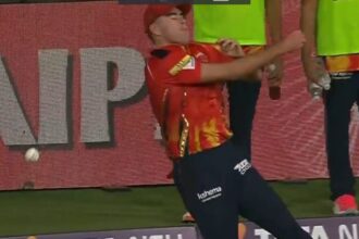 PBKS స్టార్ జేవియర్ బార్ట్‌లెట్ భయానక తప్పుకు పాల్పడ్డాడు, ఇంటర్నెట్ "పిల్లవాడు కూడా అలాంటి తప్పు చేయడు" అని చెప్పారు.