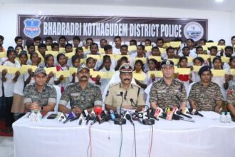 Tg Maoists లొంగిపోవటం: ఒకేసారి లొంగిపోయిన 86 మంది మావోయిస్టులు మావోయిస్టులు .. 8 ముఖ్యమైన ముఖ్యమైన కారణాలు