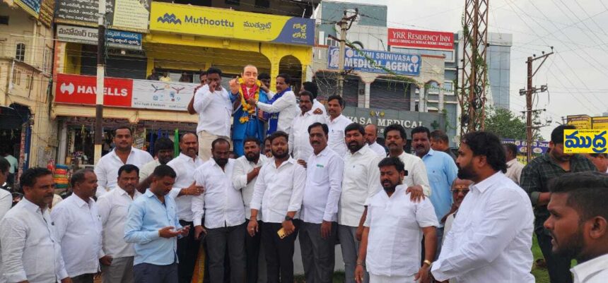 అంబేద్కర్ ఆశయ సాధన కోసం ప్రతి ఒక్కరు ఒక్కరు చేయాలి చేయాలి చేయాలి: ఎమ్మెల్యే కసిరెడ్డి నారాయణరెడ్డి నారాయణరెడ్డి