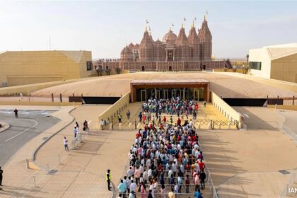 అబుదాబిలోని హిందూ ఆలయం గొప్ప వేడుకలతో రామ్ నవమిని జరుపుకుంటుంది