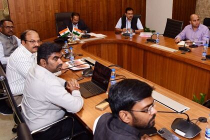 అమరవతి పనిచేస్తుంది: ఈ ఈ నెలలోనే ప్రధాని మీదుగా అమరావతి అమరావతి పనులకు శంకుస్థాపన శంకుస్థాపన, ఏర్పాట్లపై సీఎస్ ఏర్పాట్లపై ఏర్పాట్లపై
