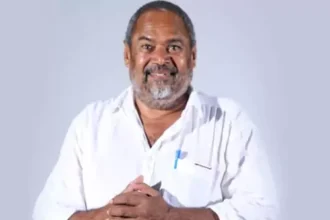ఆర్ నారాయణ మూర్తిని వరించిన వరించిన