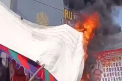 ఎమ్మెల్యే కడియం శ్రీహరి పర్యటనలో అపశ్రుతి అపశ్రుతి అపశ్రుతి అపశ్రుతి, టపాసులు పేల్చడంతో అగ్ని ప్రమాదం- Mla కడియం శ్రీహారీ సందర్శన స్టేషన్ ఘన్‌పూర్లో బాణసంచా ప్రదర్శన సందర్భంగా అగ్ని ప్రమాదంతో దెబ్బతింది, తెలంగాణ తెలంగాణ