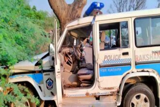 ఒంటిమిట్టలో ఘోర రోడ్డు ప్రమాదం- ముగ్గురు మృతి మృతి, ఇద్దరికి ఇద్దరికి తీవ్ర- గాయాలు- కడాపా జిల్లా వోంటిమిట్టా ప్రాణాంతక రహదారి ప్రమాదం ముగ్గురు చనిపోయిన ఇద్దరు తీవ్రంగా గాయపడ్డారు, ఆంధ్ర ప్రదేశ్ న్యూస్
