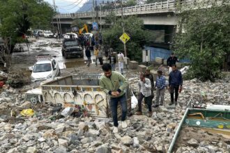 కొండచరియల తరువాత J & K యొక్క రాంబన్ నివాసితులు
