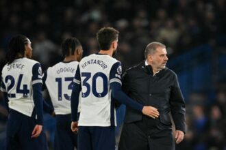 చెల్సియా ఓటమిలో టోటెన్హామ్ అభిమానులను తిట్టడాన్ని ఏంజ్ పోస్ట్‌కోగ్లో ఖండించింది