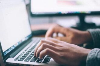 జేఈఈ మెయిన్స్లో ఇద్దరు అభ్యర్థులకు అభ్యర్థులకు స్కోర్ స్కోర్ వస్తే ఏమవుతుంది?