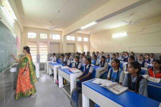 తెలంగాణ మోడల్‌ స్కూళ్లలో అడ్మిషన్లు - రేపే ఎంట్రెన్స్ ఎంట్రెన్స్ ఎగ్జామ్