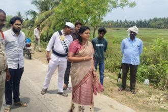 పశ్చిమ గోదావరిలోఉపాధి హామీ కూలీలపై కూలీలపై దూసుకెళ్లిన బోలెరో వాహనం వాహనం, ఇద్దరు మృతి మృతి, నలుగురికి నలుగురికి నలుగురికి