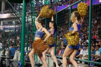 పహల్గామ్ దాడి: MI vs SRH మ్యాచ్‌లో బ్లాక్ ఆర్మ్‌బ్యాండ్‌లు, చీర్లీడర్లు లేదా బాణసంచా ధరించే ఆటగాళ్ళు, చీర్లీడర్లు లేదా బాణసంచా